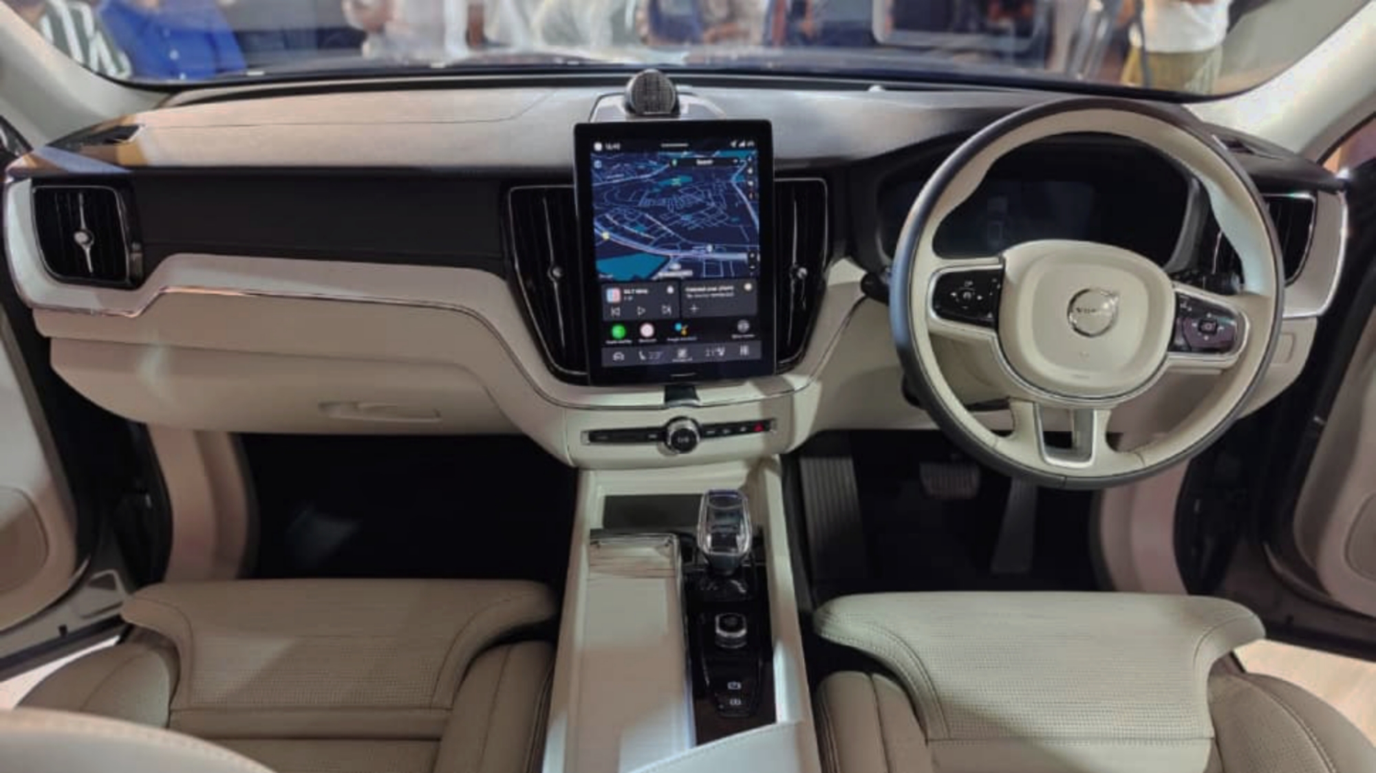 Volvo xc60 2025 facelift interior 